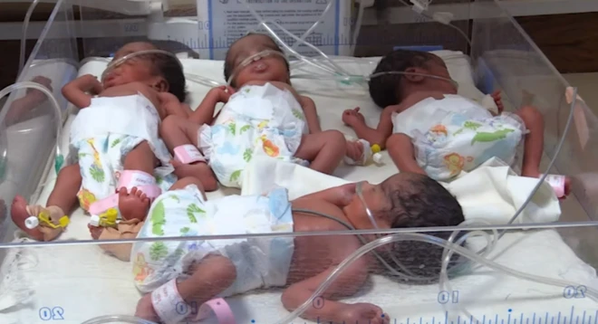 Waa markii labaad ee afar mataano ay isbitaalka ku dhashaan 2 bil gudahood