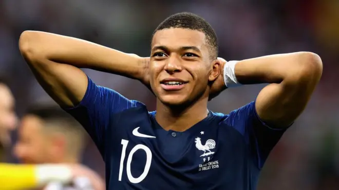 El juego de Kylian Mbappé enamora a los aficionados.