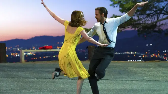 Emma Stone, Ryan Gosling dance in La La Land