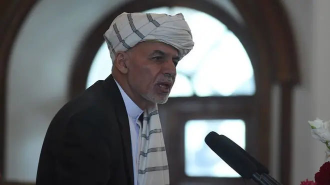 غني: که زما لخوا یا زما د شاوخوا کسانو لخوا مو د قانون لږ څه نقض هم ولیده، لومړی یې له موږه پیل کړئ