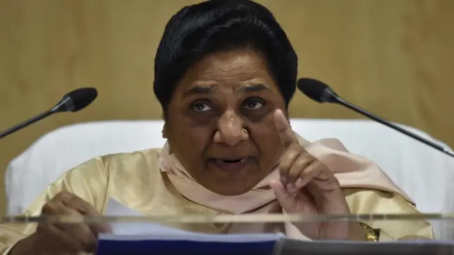 2007 کے انتخابات میں مایاوتی نے 'سوشل اینجینئرنگ' کا ایک غیرمعمولی تجربہ کیا اور بڑی تعداد میں برہمنوں کو ٹکٹ دیے