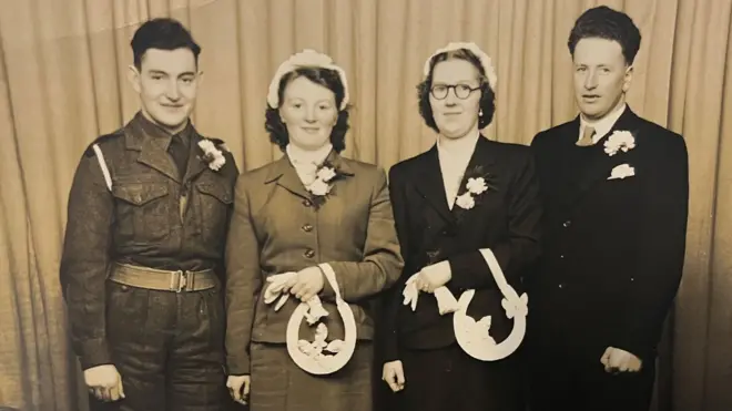 Tommy Budge, Thelma Budge, Violet Flett and Leslie Flett, old wedding day photo of two grooms and brides on their wedding day, one of the men is in uniform.
