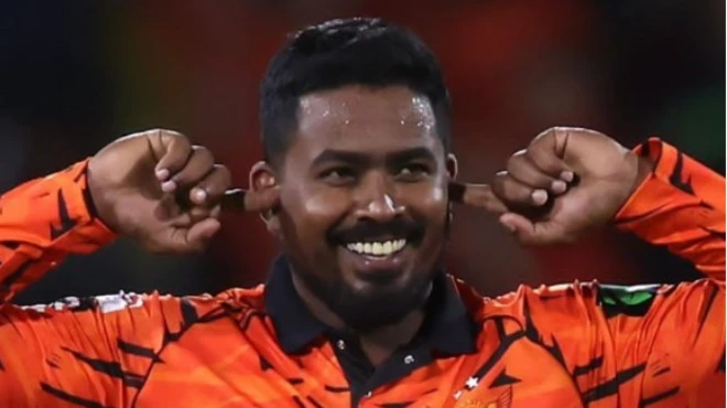 තරිඳු රත්නායක කඩුල්ලක් දවා ගැනීම සමරමින්