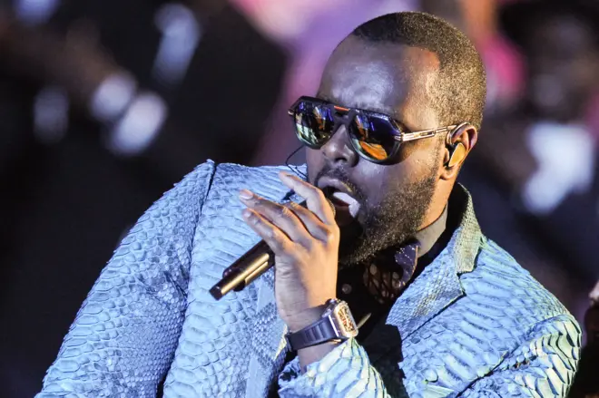 Maitre Gims sur scène aux Victoires de la musique en 2016