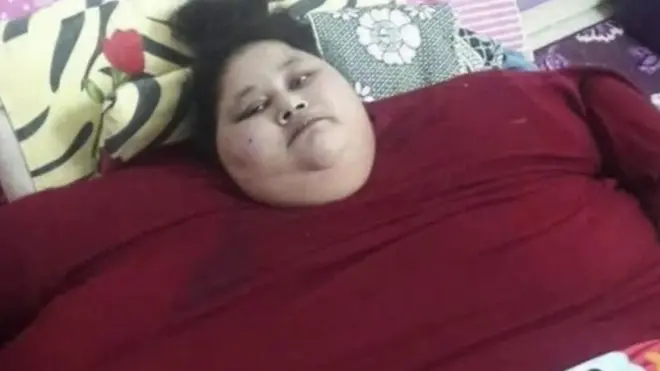 مصر کی ایمن کو جب علاج کے انڈیا لایا گیا تھا تو انھیں ہسپتال لانے کے لیے کرین کا استعمال کیا گیا لیکن اب برسوں بعد اپنی بیڈ پر بیٹھ سکتی ہیں