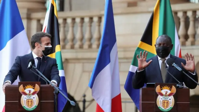 ماكرون خلال زيارته لجنوب أفريقيا