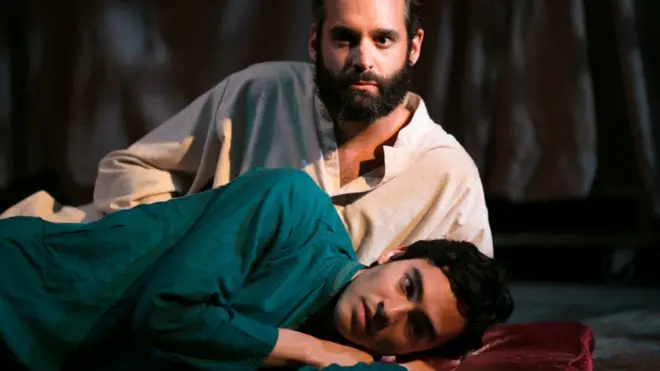 مشهد من العرض