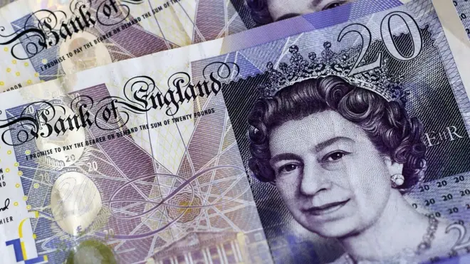 Экономисты опасаются, что инфляция будет расти на фоне падения курса фунта