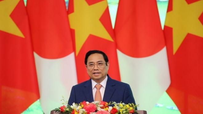 Thủ tướng Việt Nam Phạm Minh Chính phát biểu trong cuộc họp báo với người đồng cấp Nhật Bản tại Hà Nội, Việt Nam, ngày 01 tháng 5 năm 2022