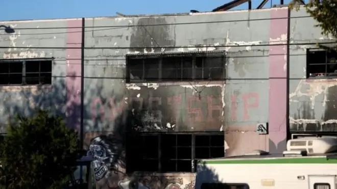 آگ، اوکلینڈ