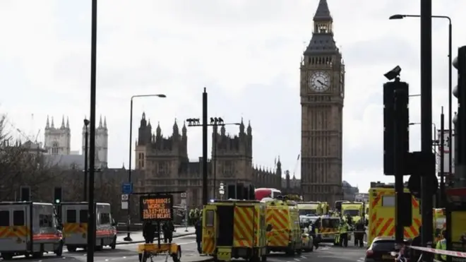 ප්‍රහාරයත් සමග බ්‍රිතාන්‍ය පාර්ලිමේන්තුව අගුලු දැමිණි