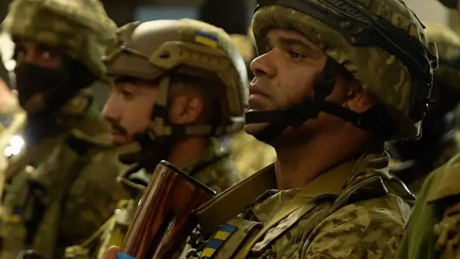 乌克兰战争：BBC记者探访乌克兰国际军团秘密训练基地