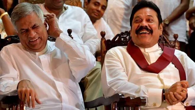 මහින්දට ආණ්ඩුව පෙරලන්න බැහැ - රනිල්