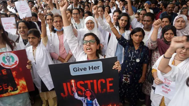 आरजी कर रेप मामले को लेकर प्रदर्शन
