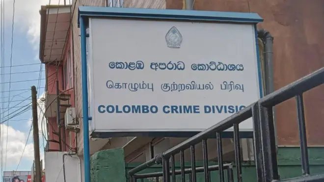 තමාව අත්අඩංගුවට ගැනීම සඳහා මාතර මහේස්ත්‍රාත් අධිකරණය නිකුත් කරන ලද නියෝගයට එරෙහිව දේශබන්දු තෙන්නකොන් අභියාචනාධිකරණය හමුවේ ගොනුකර ඇති රීට් පෙත්සම සම්බන්ධ තීන්දුව අද (මාර්තු 17 වැනිදා) නිකුත් කිරීමට නියමිතව ඇත.