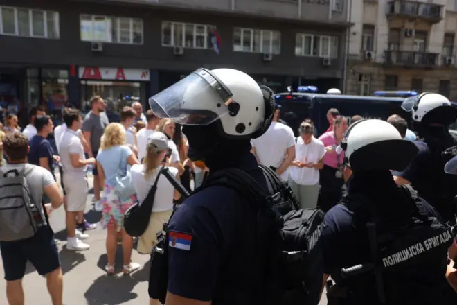 policija na blokadama u Beogradu 4. jula 2025.