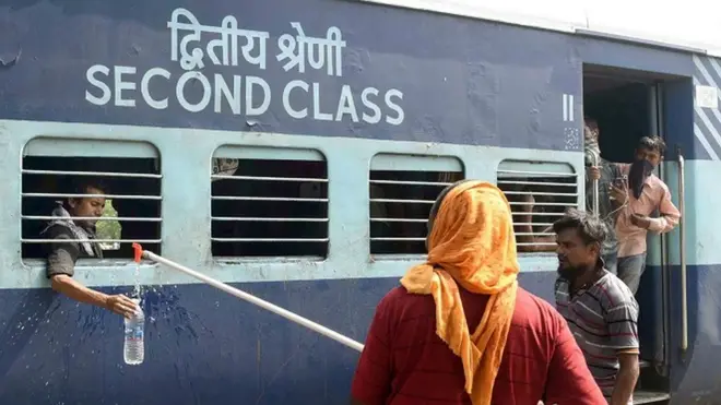 कोरोना वायरस, प्रवासी मजदूर संकट