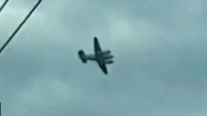 వాల్‌మార్ట్‌పై దాడి చేస్తానని బెదిరించిన తర్వాత మిసిసిపిలో విమానం చక్కర్లు కొడుతున్న దృశ్యాన్ని ప్రత్యక్ష సాక్షులు వీడియో తీశారు