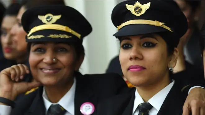 మహిళా పైలెట్