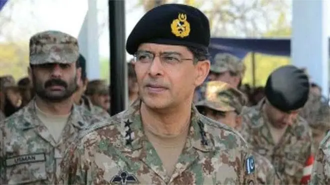 نوید مختار کو موجودہ آرمی چیف نے عہدہ سنبھالنے کے بعد 2016 میں خفیہ ایجنسی کا سربراہ مقرر کیا تھا، وہ اس سے پہلے کور کمانڈر کراچی تعینات تھے