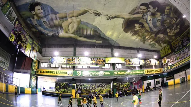 La fresque de Michel-Ange revisitée par Santiago Barbeito