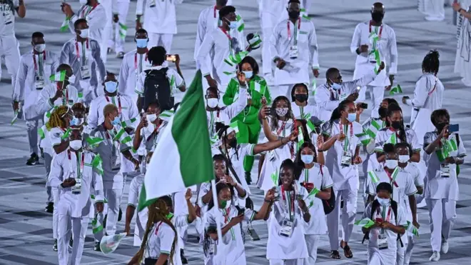 Team Nigeria parade for di Opening Ceremony of di 2020 Tokyo Olympics