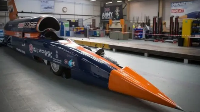 کار کا ڈیزائن ایک 85 سالہ شخص نے تیار کیا ہے اور اب وہ اس کے کنٹرول سے باہر نہ ہونے پر کام کر رہے ہیں