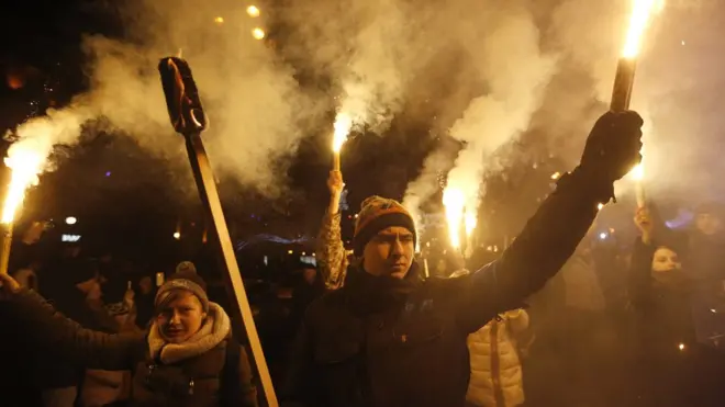 Смолоскипна хода