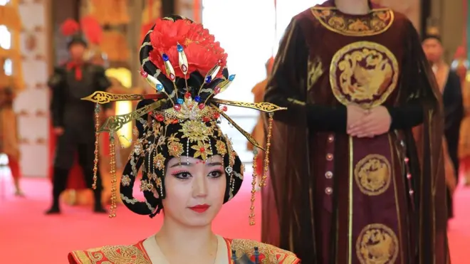 พิธีบวงสรวงที่พระราชวังต้าหมิงกง