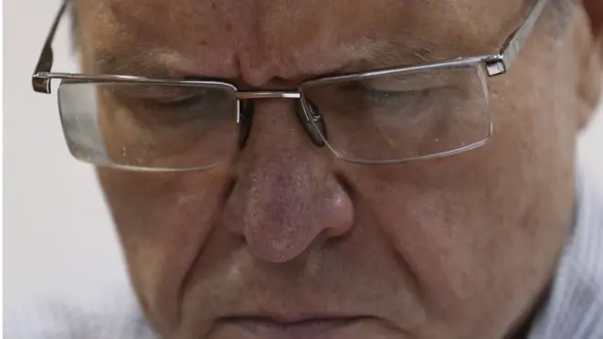 При задержании Алексей Улюкаев сказал оперативникам, что в его закрытой сумке "хорошее вино", но в ней оказалась крупная сумма денег