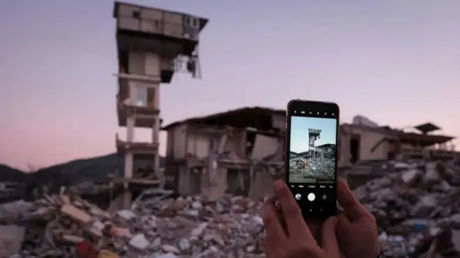 ځیرک ټیلیفون