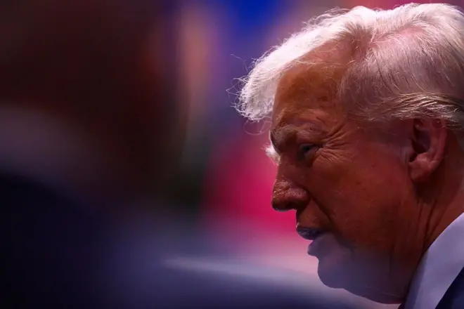 ترامپ برای حضور در نشست سران ناتو به هلند رفته است