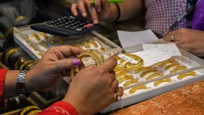 బంగారం కొనుగోళ్లు