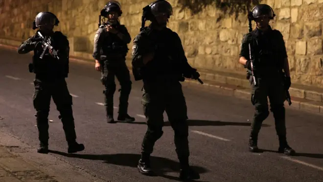 Armed Israeli police patrol outside the al-Aqsa Mosque in Jerusalem. Photo: 5 April 2023