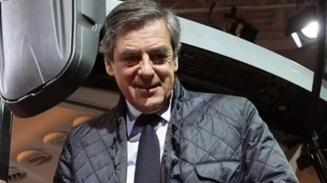 براساس نتایج نظرسنجی‌ها، در پی طرح اتهامات علیه آقای فیون، از میزان محبوبیت او کاسته شده است