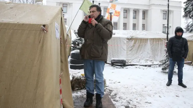 Адвокат Міхеіла Саакашвілі каже, що екс-президент Грузії багато спілкується по телефону, тому запис його голосу могли використати для фальсифікації