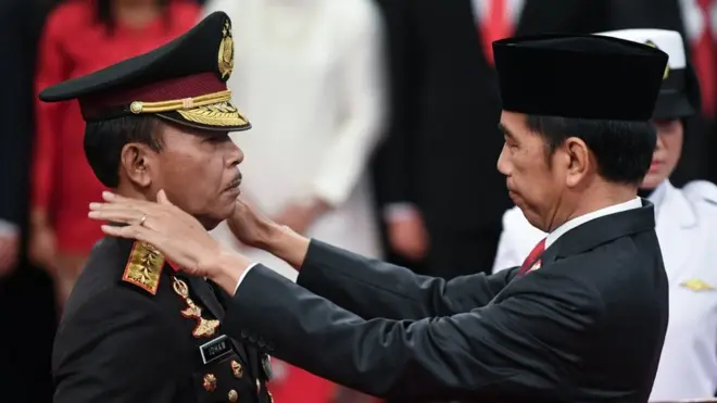 Jenderal Idham Azis dilantik Presiden Joko Widodo di Istana Negara (01/11), menggantikan Tito Karnavian.