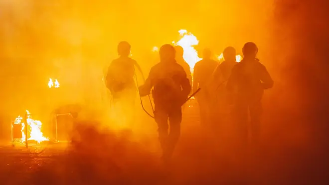 Ilustrasi kerusuhan.