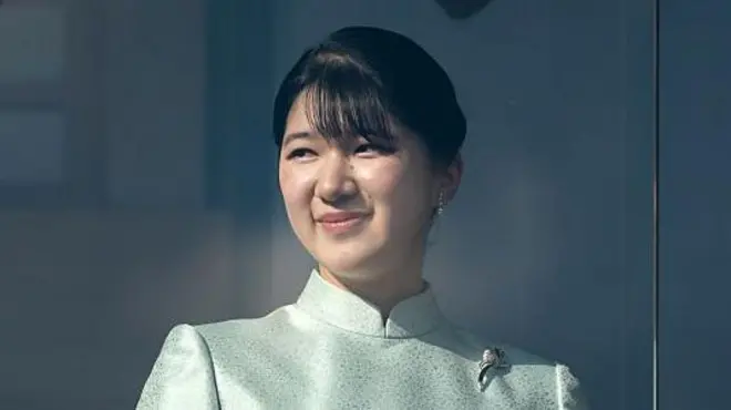 Japonya Prensesi Aiko, Japon imparatorluk ailesinin İmparatorluk Sarayı'ndaki Yeni Yıl görünümüne katılıyor