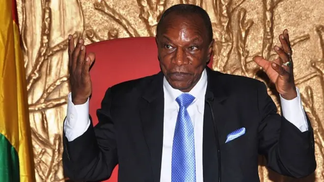 A 81 ans, Alpha Condé, élu en 2010 a été réélu en 2015.