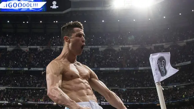 Cristiano Ronaldo anotó el gol que clasificó al Madrid.