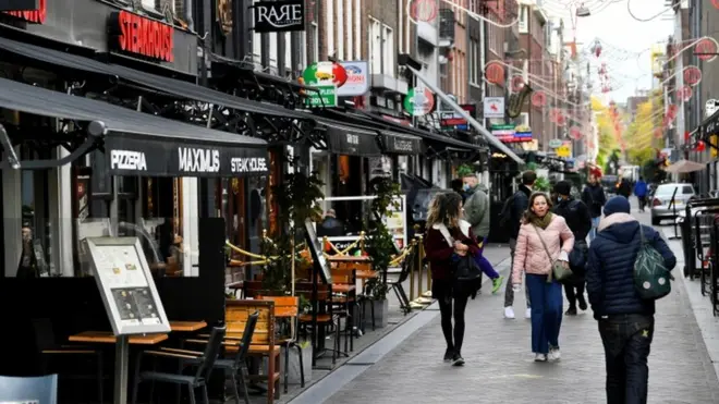 Amsterdam'da bir sokak