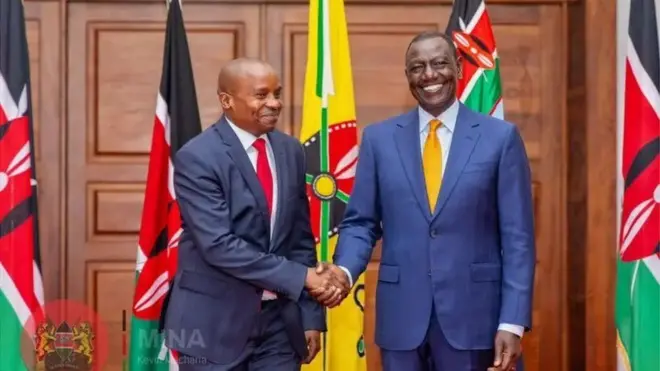 Xiriir soo jireen ah ayuu la lahaa madaxweyne Ruto, waxaana uu ahaa qareen u doodayay markii uu ka wajahayay dacwad ka dhan ah maxkamadda dambiyada caalamiga ah ee ICC.