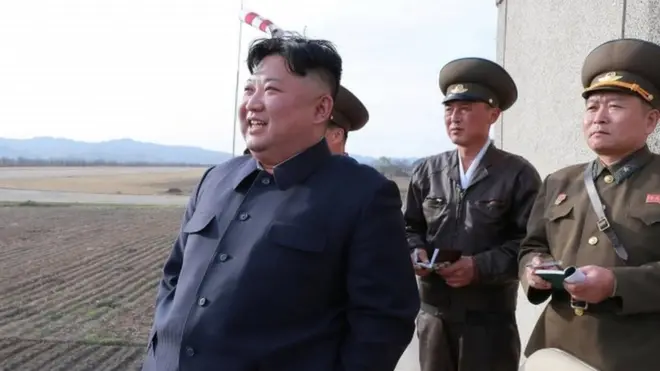 朝中社報道稱，17日金正恩參觀並指導了朝鮮新型戰術制導武器射擊試驗。