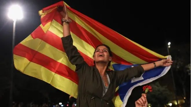 Barcelona'nın Katalonya Meydanı'ndaki bağımsızlık yanlısı bir Katalan