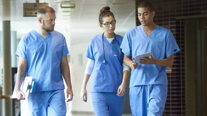 หมอมือใหม่