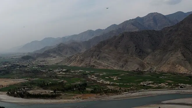 چارواکي وايي، تر څو میاشتني ځنډ وروسته پر کونړ د تازه بریدونو د توغندیو شمېر له اووه سوو اوښتی دی( ارشیف تصویر)