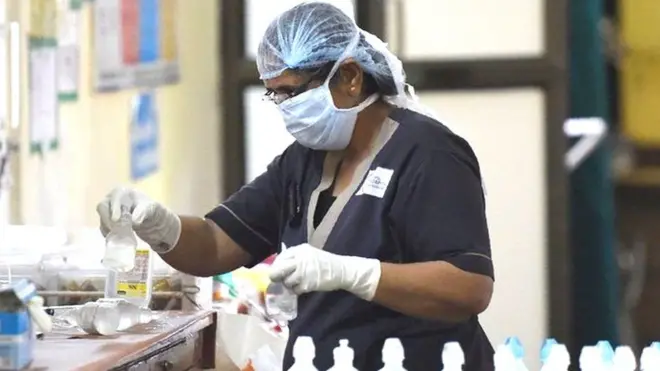 મહિલા નર્સની તસવીર