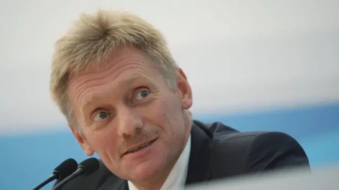 "Все-таки русские предпочитают не снег есть, а очень вкусные деликатесы", - считает Песков