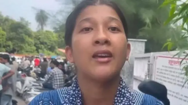 आंदोलनकारी छात्रा
